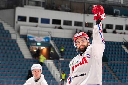 Timrås Robin Hanzl jublar