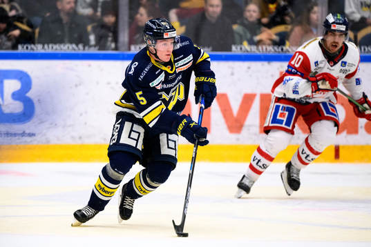 s Victor Sjöholm