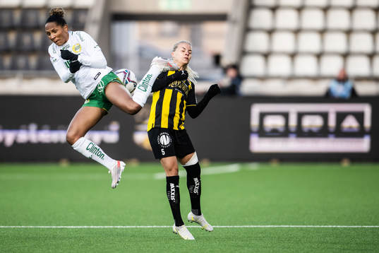 Hammarbys Madelen Janogy och Häckens Häckens Lotta Öqvist