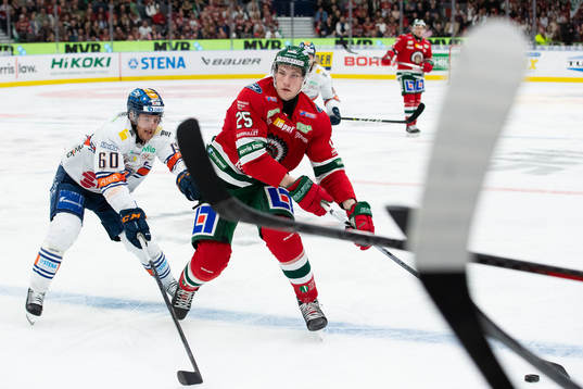 Växjös Erik Josefsson och Frölundas Elmer Söderblom
