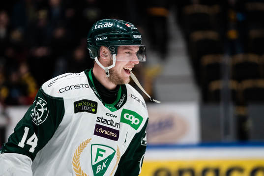Färjestads Victor Ejdsell jublar