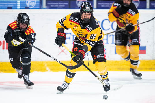 Brynäs Jaycee Gebhard och Luleås Ronja Savolainen