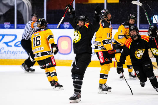 Brynäs Katerina Mrazova jublar
