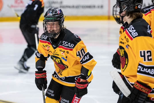 Luleås Noora Tulus jublar