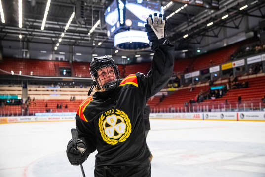 Brynäs Anna Meixner jublar