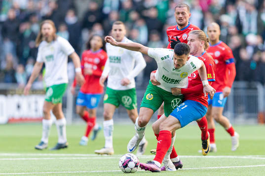 Hammarbys Astrit Selmani och Helsingborgs Charlie Weberg