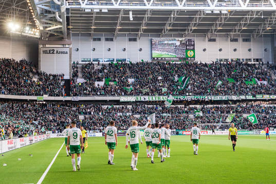 Hammarbys spelare jublar