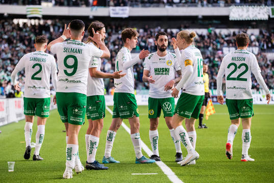 Hammarbys Williot Swedberg jublar
