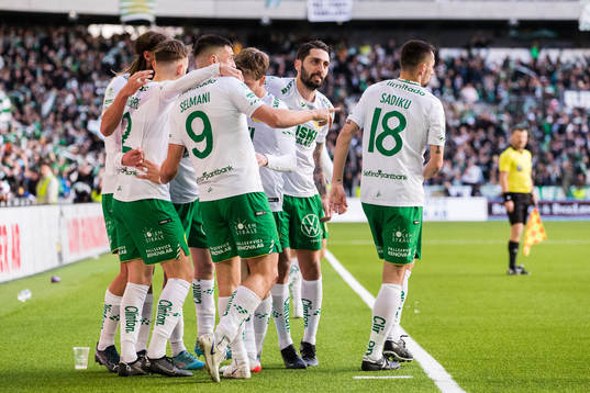 Hammarbys spelare jublar
