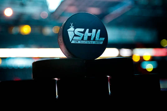 En puck med texten SM slutspel 2022 SHL