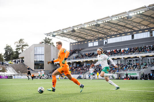 Goalkeeper Mads Hedenstad Christiansen of Lillestrøm and