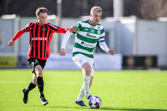 Brommapojkarnas Oscar Pettersson och Västerås Simon