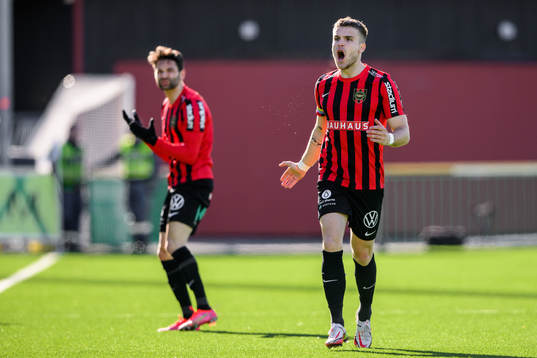 Brommapojkarnas Marijan Cosic och Amadeus Sögaard reagerar