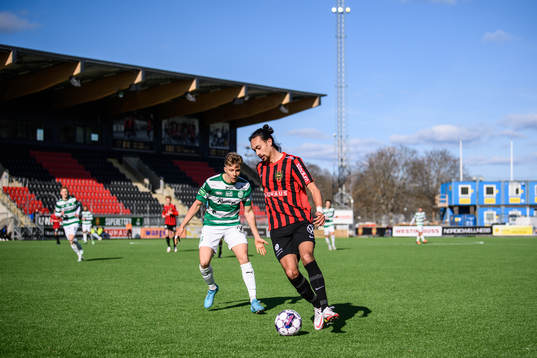 Västerås Simon Gefvert och Brommapojkarnas Monir Jelassi