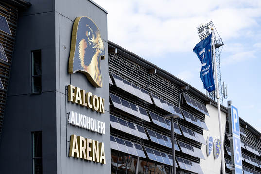 Exteriör av Falcon Alkoholfri Arena före fotbollsmatchen