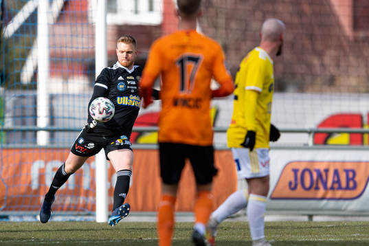 Falkenbergs målvakt Tim Erlandsson