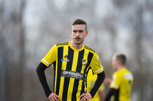 IFK Hässleholms Max Sandberg i matchen i div. 2 Södra