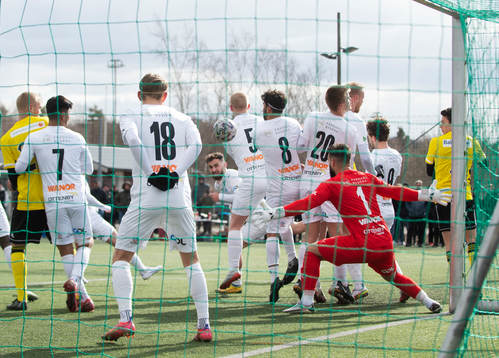 IFK Hässleholm får en indirekt frispark inne i