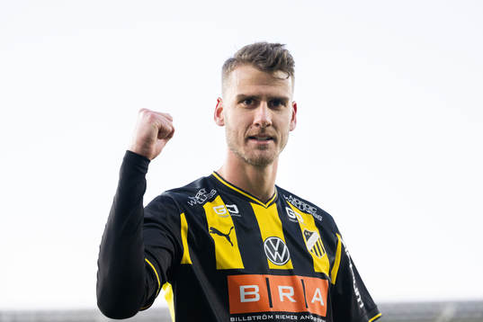 Häckens Johan Hammar jublar