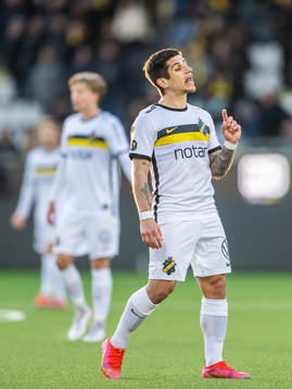 s Nicolas Stefanelli reagerar