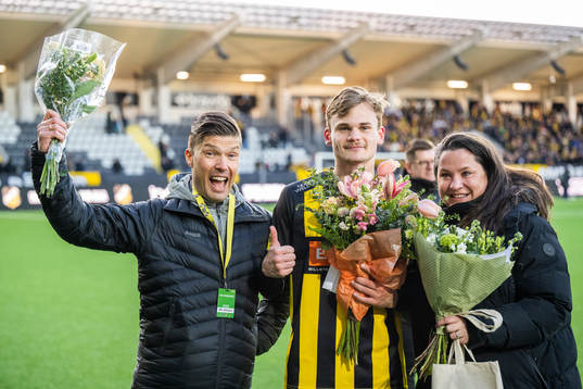 Häckens Oscar Uddenäs prisas som matchens lirare