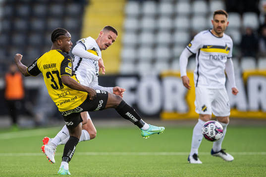 s Mikael Lustig