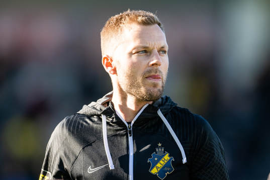 s Sebastian Larsson
