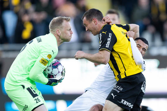 Häckens målvakt Peter Abrahamsson och Even Hovland