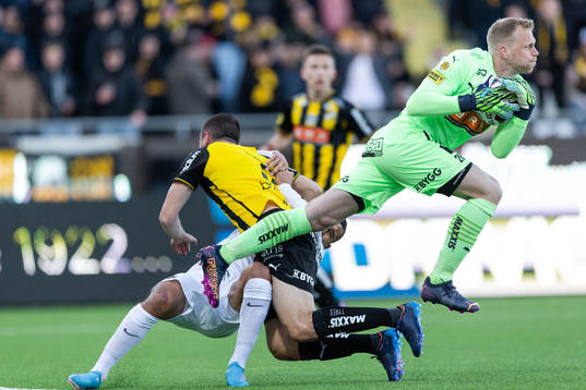 Häckens målvakt Peter Abrahamsson och Even Hovland