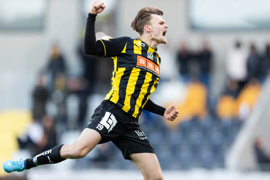 Häckens Oscar Uddenäs jublar