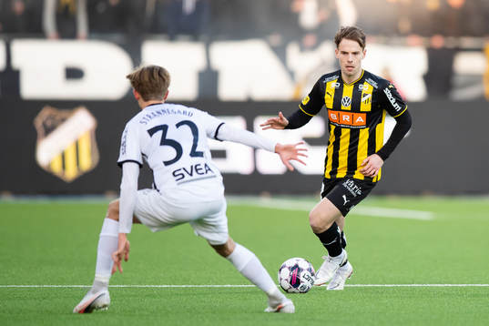s Tom Strannegård och Häckens Lars Olden Larsen