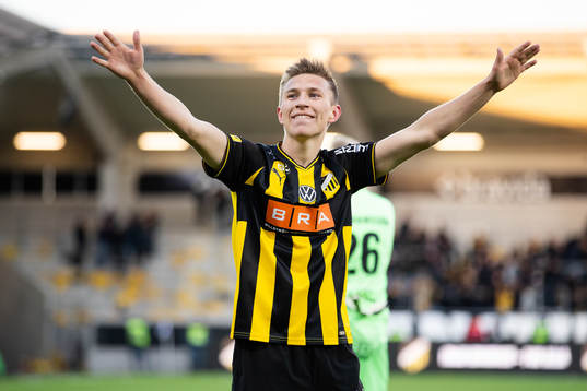 Häckens Kristoffer Lund Hansen jublar