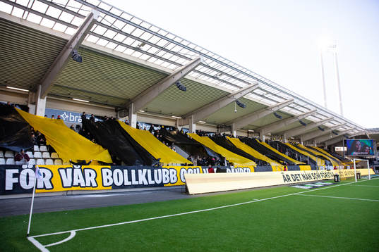 Häcken supportrarnas Tifo innan fotbollsmatchen i