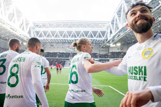 Hammarbys Gustav Ludwigson jublar