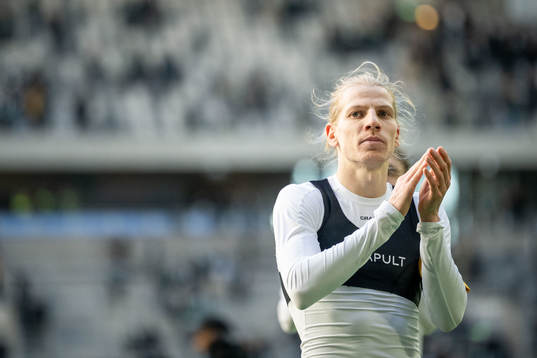 Hammarbys Gustav Ludwigson jublar