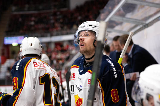 Djurgårdens Cameron Schilling deppar