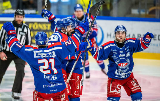 Oskarshamns Tomas Zohorna jublar med lagkamrater