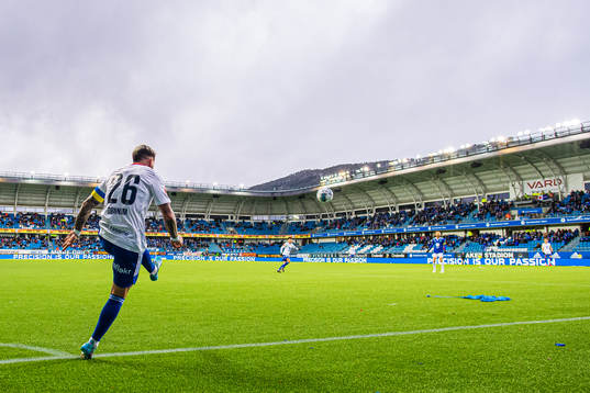 Aron Leonard Dønnum of Vålerenga