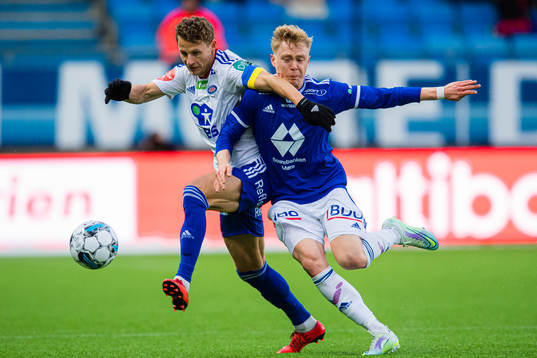 Vegar Eggen Hedenstad of Vålerenga and Ola Brynhildsen of