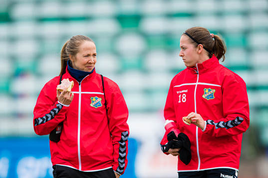 Maja Maria Staubo Nordahl and Selma Ørstavik Hernes of Lyn