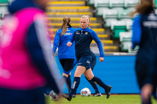 Linn Huseby of Stabæk warms up
