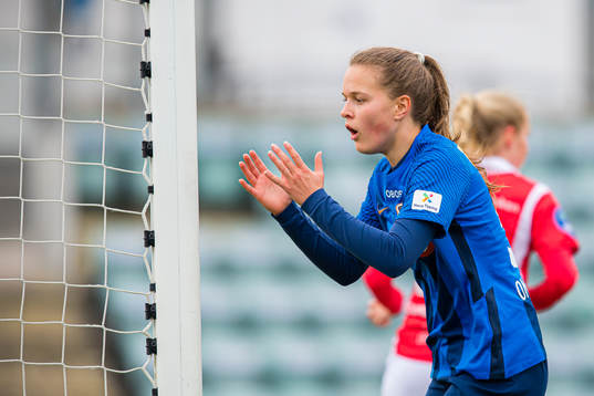 Iris Omarsdottir of Stabæk reacts