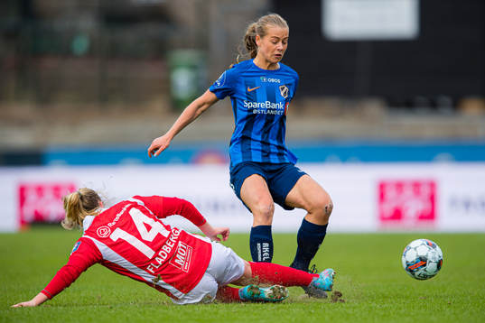 Cornelia Remme Fladberg of Lyn and Selma Pettersen of