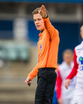 Johan William Grundt, referee