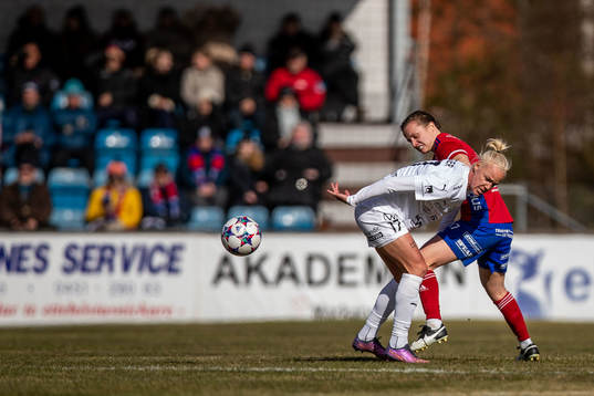 Rosengårds Caroline Seger och Vittsjös Kayla Adamek