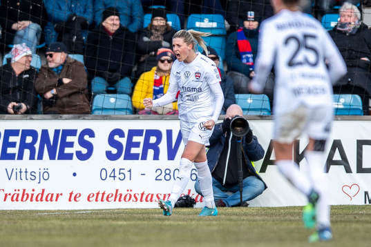Rosengårds Olivia Schough jublar