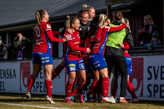 Bläddra bland fler bilder av Fotboll, Damallsvenskan, Vittsjö - FC Rosengård