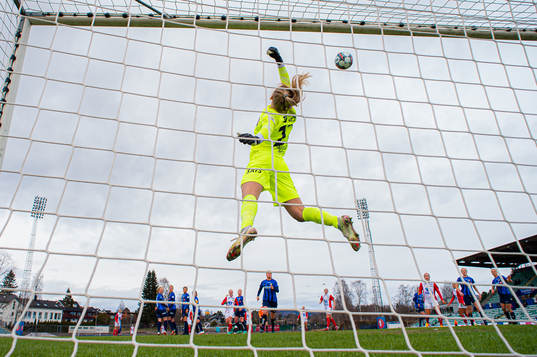Bläddra bland fler bilder av Football, Toppserien, Stabæk - Lyn
