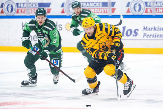 Färjestads Joakim Nygård och Skellefteås Oscar Möller