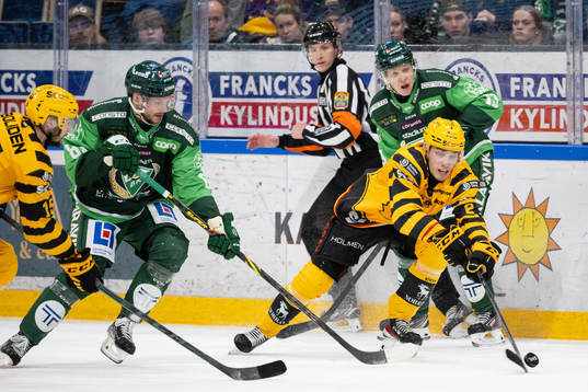 Färjestads Daniel Viksten och Skellefteås Adam Wilsby